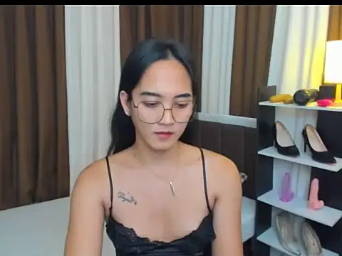 URHottestAngel online show from 09/20/25, 05:30