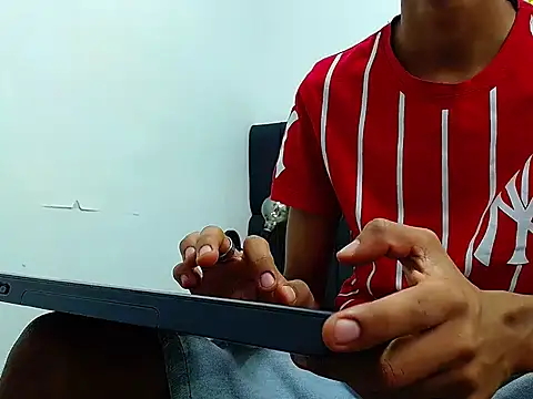 daniel evans69 online show from 10/15/25, 12:27