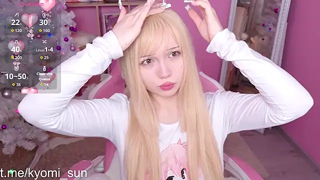 Snapshot of Kyomi_Sun chatting on 12/15/25, 09:30 Kyomi Sun online show from 12/15/25, 09:30