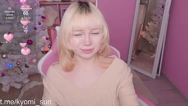 Snapshot of Kyomi_Sun chatting on 12/16/25, 10:48 Kyomi Sun online show from 12/16/25, 10:48