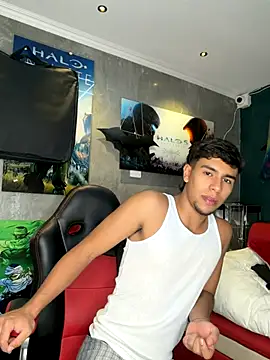 Snapshot of CHR58_ chatting on 10/16/25, 04:02 CHR58  online show from 10/16/25, 04:02