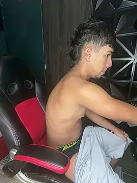 Snapshot of CHR58_ chatting on 10/21/25, 02:56 CHR58  online show from 10/21/25, 02:56