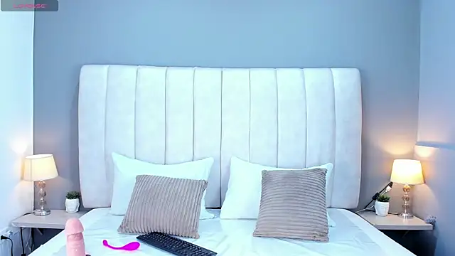 ScarletStarr online show from 10/24/25, 04:31