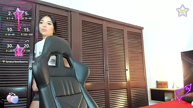 iamCharlotte19 online show from 06/13/26, 12:25