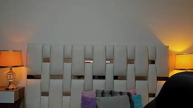 iamCharlotte19 online show from 07/10/26, 08:00