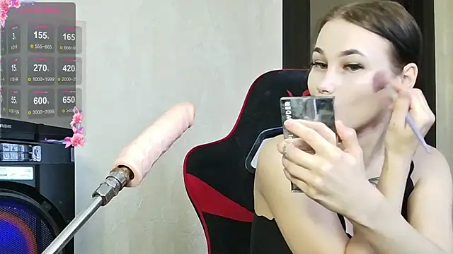 PrettyMegan online show from 10/10/25, 12:15