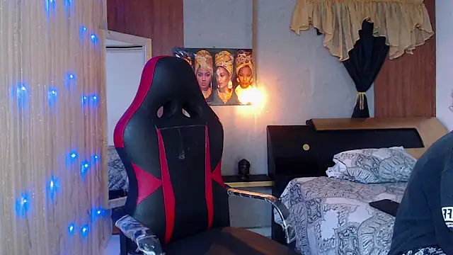 miss leidy  online show from 10/17/25, 02:59