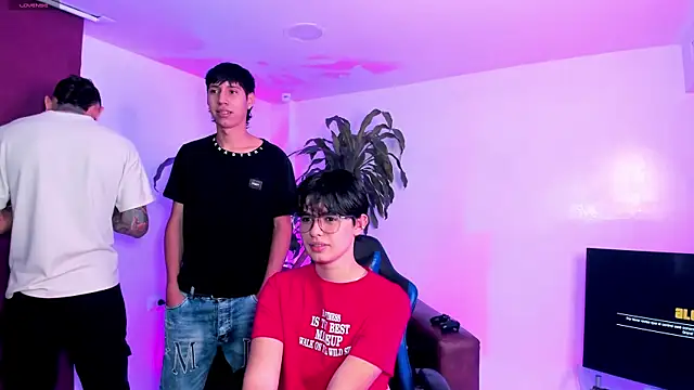 Handsomeboyss19 online show from 09/20/25, 01:39