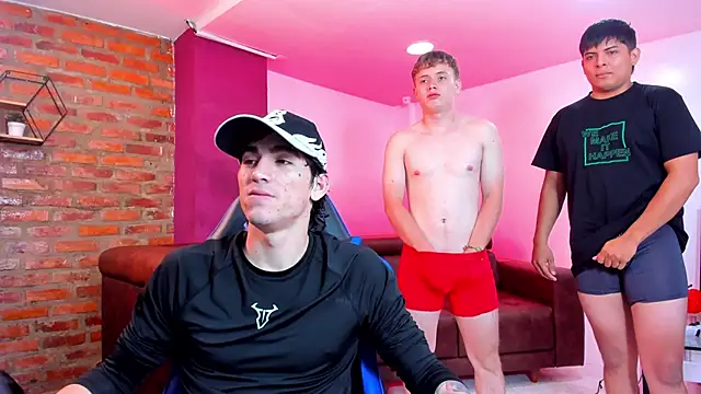 Handsomeboyss19 online show from 11/05/25, 02:22