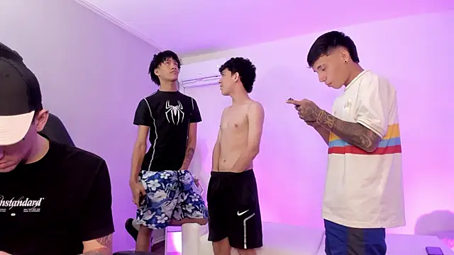 Handsomeboyss19 online show from 05/26/26, 08:49