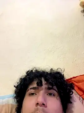 Snapshot of Casal-foda_braba chatting on 12/18/25, 10:32 Casal-foda braba online show from 12/18/25, 10:32