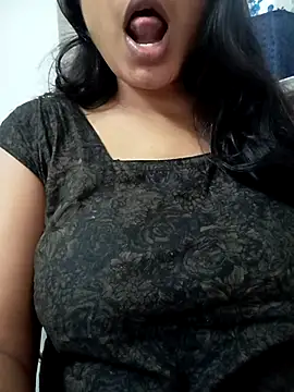 Snapshot of Hot-Jasmin chatting on 11/01/25, 02:24 Hot-Jasmin online show from 11/01/25, 02:24