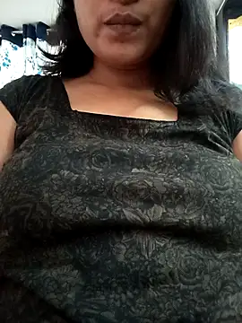 Snapshot of Hot-Jasmin chatting on 11/15/25, 03:04 Hot-Jasmin online show from 11/15/25, 03:04