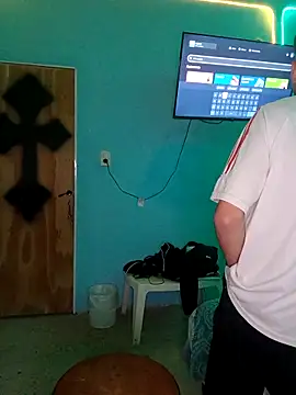 Snapshot of matiatr1112 chatting on 09/17/25, 11:39 matiatr1112 online show from 09/17/25, 11:39