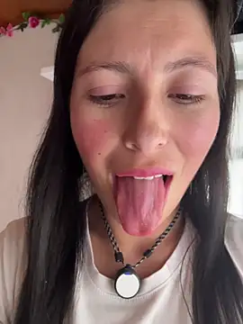 Snapshot of Mia_salinass chatting on 11/20/25, 06:07 Mia salinass online show from 11/20/25, 06:07