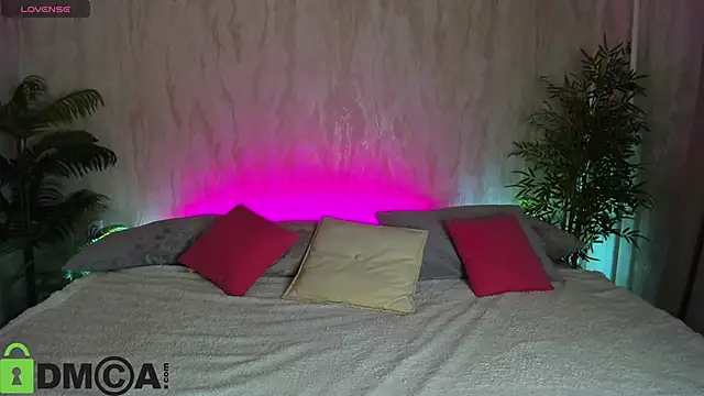 Snapshot of Sheila_Rich chatting on 11/22/25, 09:19 Sheila Rich online show from 11/22/25, 09:19