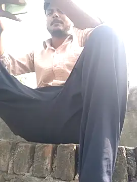 Snapshot of shektiwari chatting on 12/15/25, 05:55 shektiwari online show from 12/15/25, 05:55
