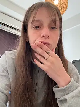 Snapshot of LittleJulietta chatting on 09/12/25, 02:06 LittleJulietta online show from 09/12/25, 02:06