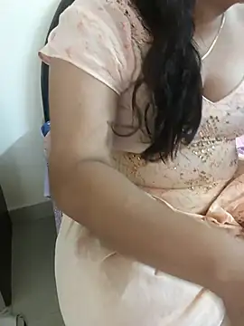Snapshot of payal_261072_ chatting on 09/16/25, 04:57 payal 261072  online show from 09/16/25, 04:57