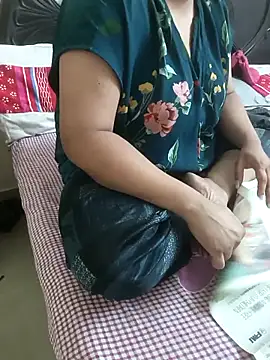 payal 261072  online show from 11/14/25, 02:54