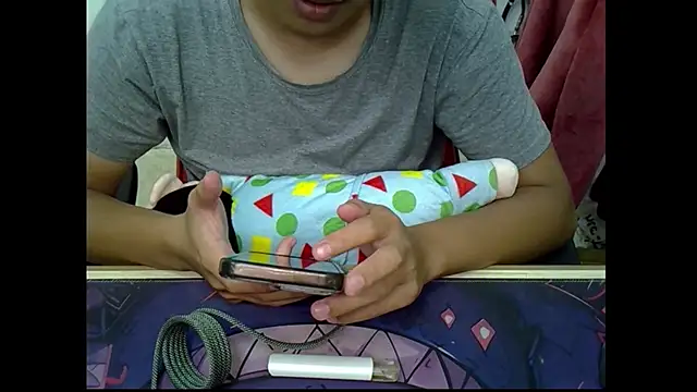 zhu000000 online show from 10/07/25, 09:06