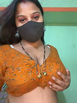 Snapshot of Shneeha_le chatting on 03/20/26, 04:56 Shneeha le online show from 03/20/26, 04:56