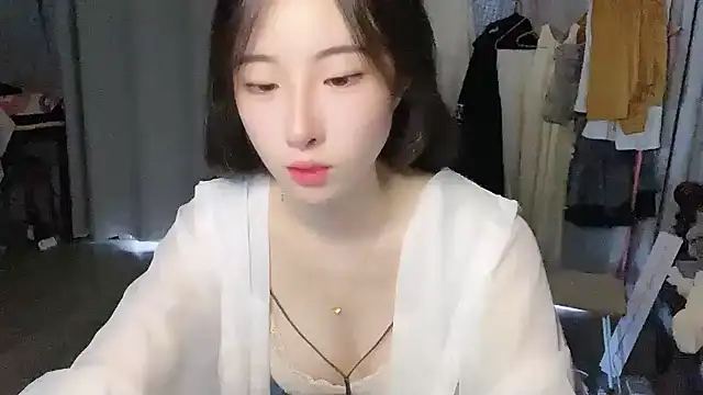 Freya7777 online show from 09/13/25, 04:01