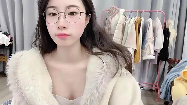 Freya7777 online show from 11/22/25, 04:33