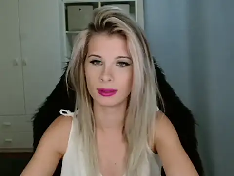 KristineGlow online show from 11/12/25, 03:12