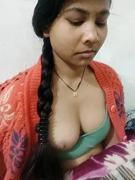 Snapshot of Vaani_Cutie chatting on 02/14/26, 02:03 Vaani Cutie online show from 02/14/26, 02:03