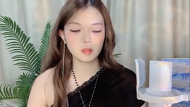 Snapshot of MM-MUMU chatting on 09/09/25, 02:16 MM-MUMU online show from 09/09/25, 02:16