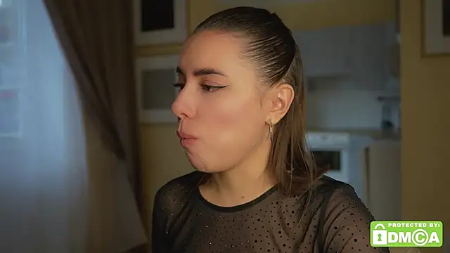 KateCarrey online show from 11/14/25, 06:34