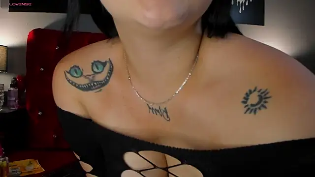 Emily Reyna online show from 10/07/25, 03:20