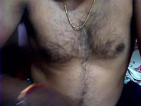 Snapshot of StreetLover_77 chatting on 09/10/25, 04:07 StreetLover 77 online show from 09/10/25, 04:07