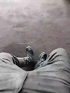 Snapshot of BigboyDick2 chatting on 10/01/25, 09:15 BigboyDick2 online show from 10/01/25, 09:15