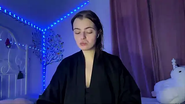 HoneyMist online show from 10/12/25, 06:07