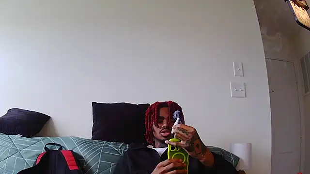 Snapshot of risktakinndolo chatting on 09/13/25, 04:51 risktakinndolo online show from 09/13/25, 04:51