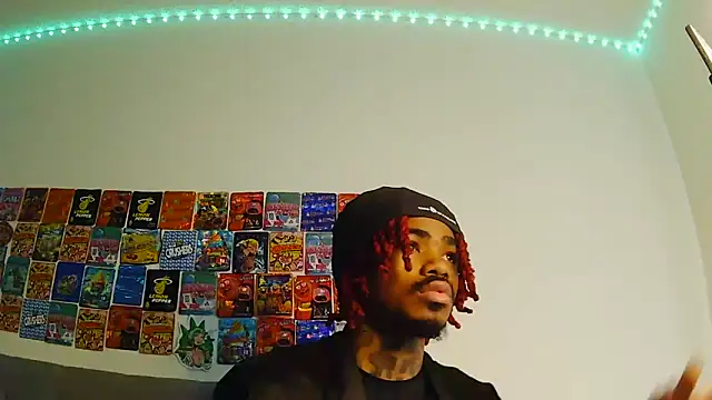 Snapshot of risktakinndolo chatting on 09/14/25, 02:16 risktakinndolo online show from 09/14/25, 02:16