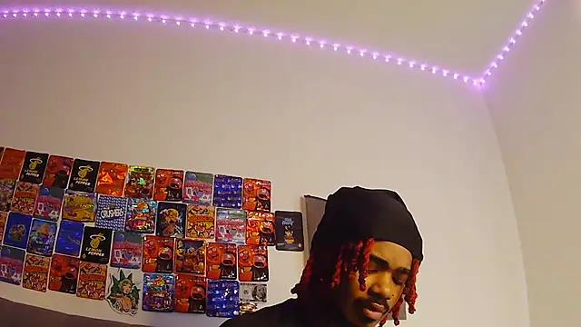 Snapshot of risktakinndolo chatting on 09/17/25, 03:14 risktakinndolo online show from 09/17/25, 03:14