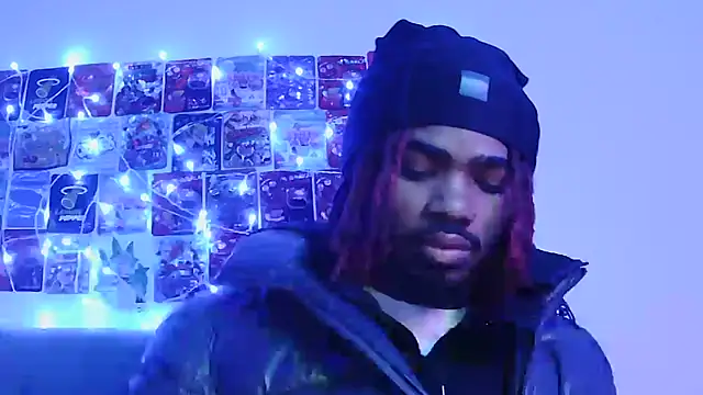 Snapshot of risktakinndolo chatting on 11/15/25, 01:47 risktakinndolo online show from 11/15/25, 01:47