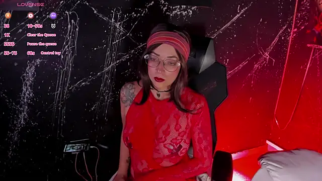 RoxanneStorm  online show from 06/13/26, 05:05
