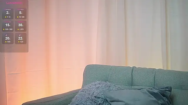 KendalDubai online show from 10/31/25, 09:05