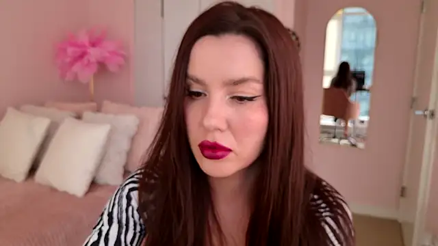 SirenSwitch online show from 11/19/25, 09:59