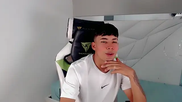 Austin col  online show from 10/16/25, 08:32