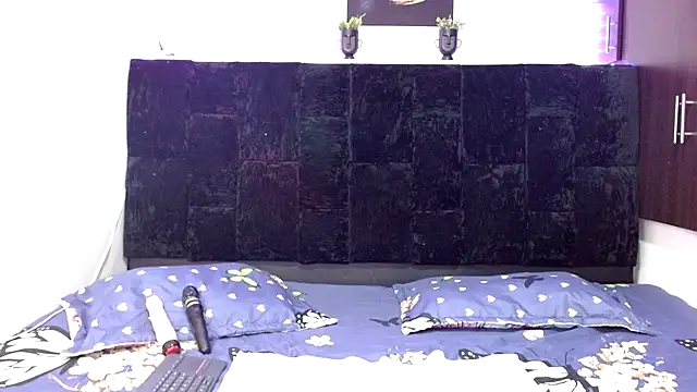 EmmaTower online show from 09/19/25, 08:42