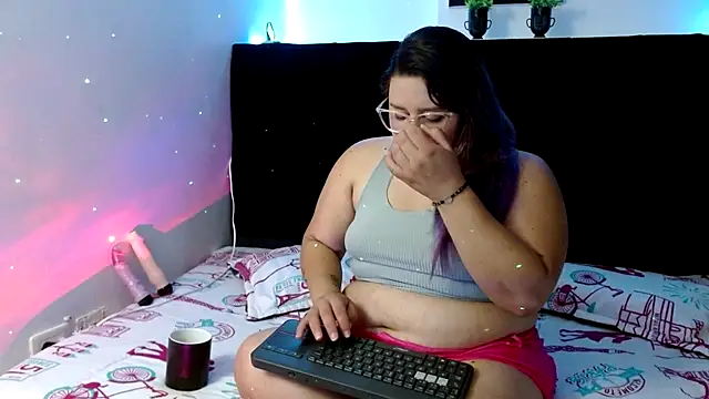 EmmaTower online show from 09/26/25, 01:37