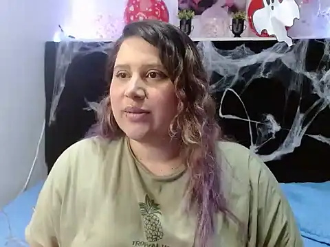 EmmaTower online show from 10/14/25, 07:25