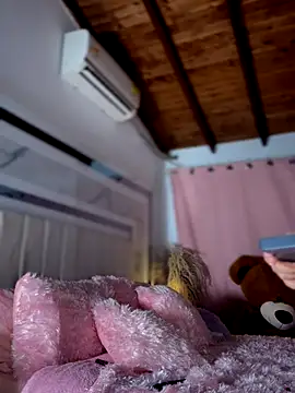 Snapshot of Emiily_Moore1 chatting on 09/17/25, 10:55 Emiily Moore1 online show from 09/17/25, 10:55