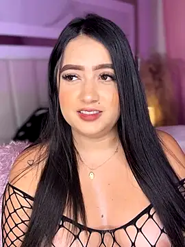 Snapshot of Emiily_Moore1 chatting on 10/05/25, 01:48 Emiily Moore1 online show from 10/05/25, 01:48