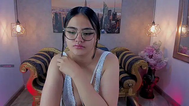 Laura janne online show from 09/11/25, 01:33